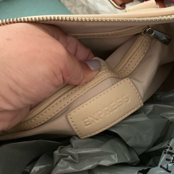 Express original - Picture 3 of 3